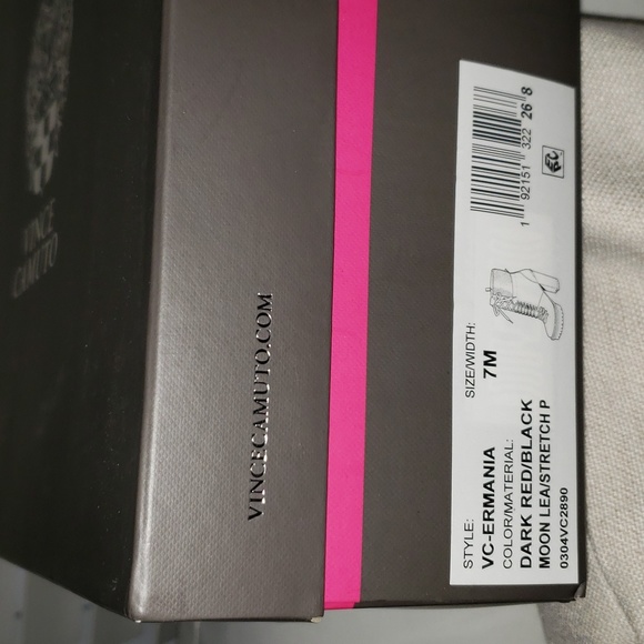 NEW VINCE CAMUTO "ERMANIA" BOOTS - Picture 15 of 16